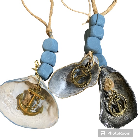 HOST PICK 🎉3 Bottle Charm Bundle -2 Oyster shell & 1 Clam Shell w/ Anchor Charm - Picture 7 of 12